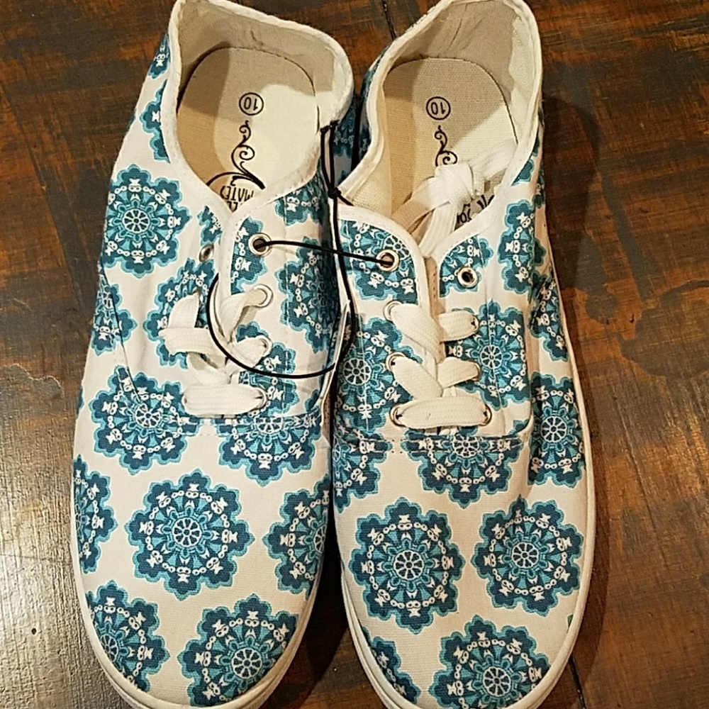 Soul Mates sneakers
